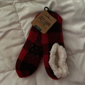 Northeast Outfitters Cozy Cabin Slippers. Brand new